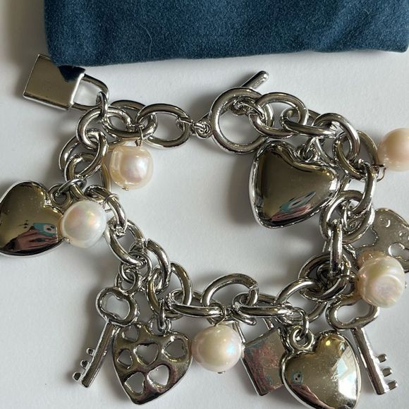 Pacific Pearls Freshwater Pearl Charm Love Bracelet Rose Atoll Collection - Picture 3 of 8